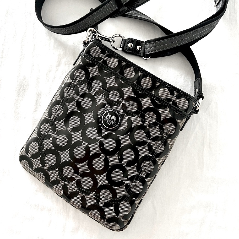 COACH Signature C Vintage crossbody❤️